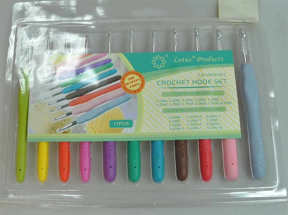 LOTUS 11-piece crochet hook set in sizes 2 mm to 8 mm available wholesale in UAE