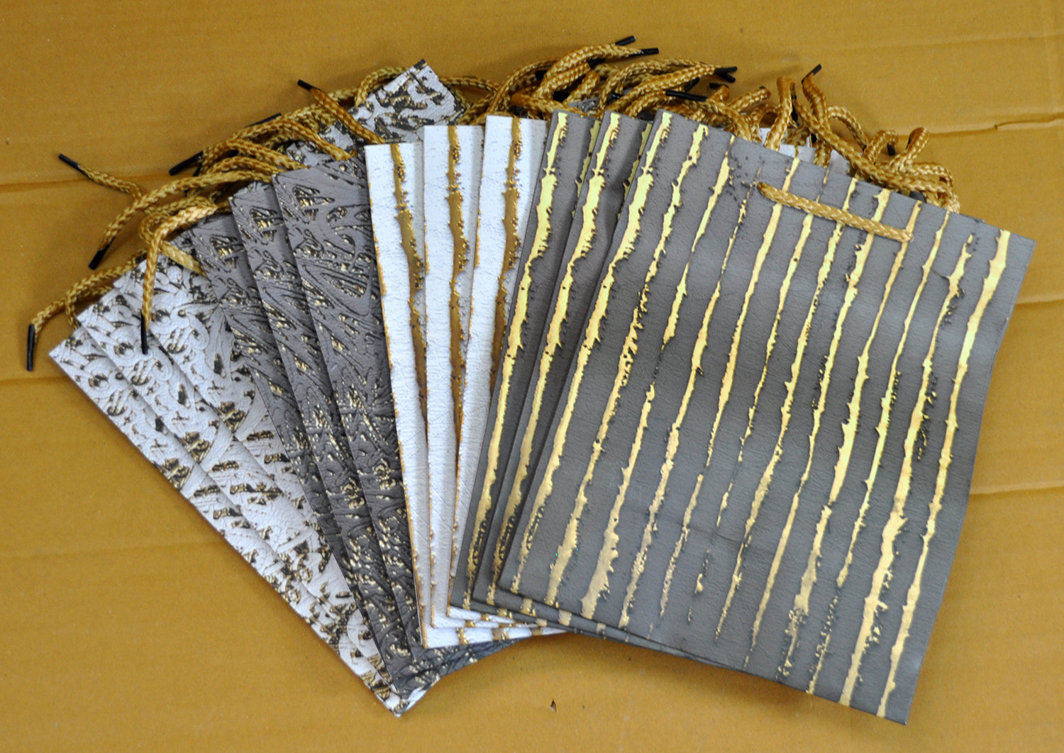 HAND BAG:12PC (A3852/S)