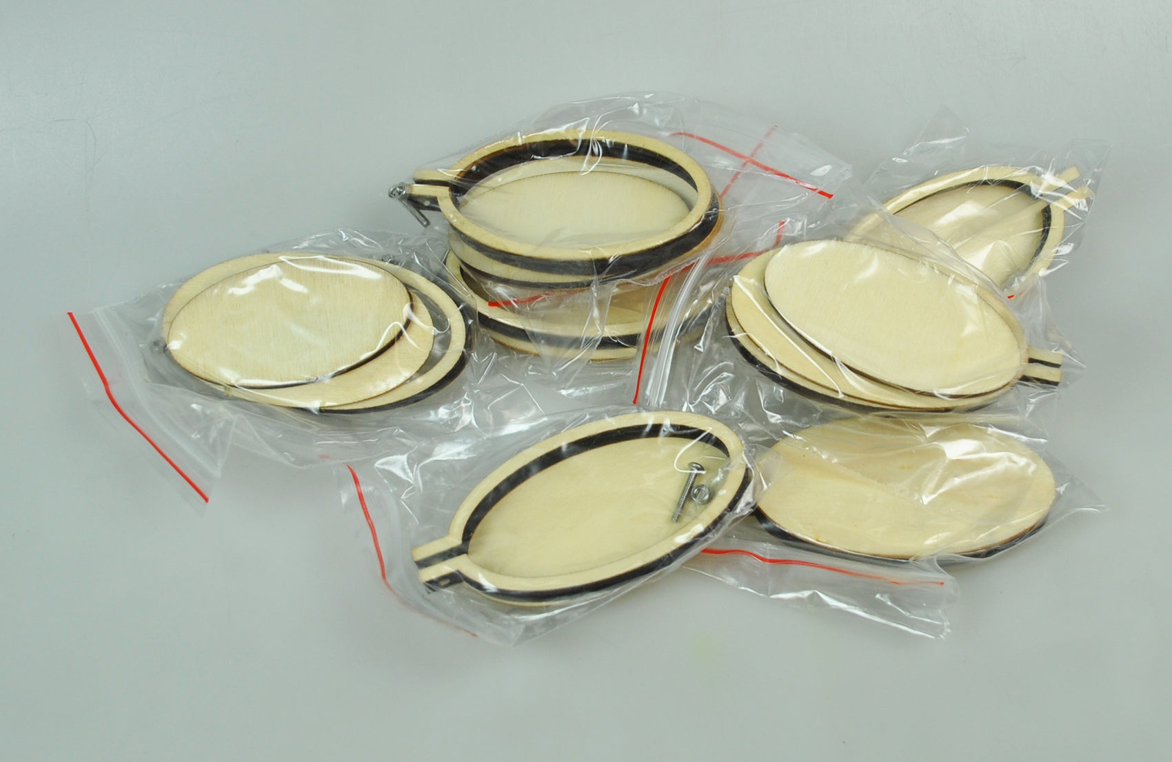 OVAL WOOD EMB.FRAME:10SETS/PK (OV/MINI EF-6.7X3.2CM)