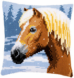 VERVACO CROSS STITCH CUSHION KIT HORSE & SNOW (PN-0157077)