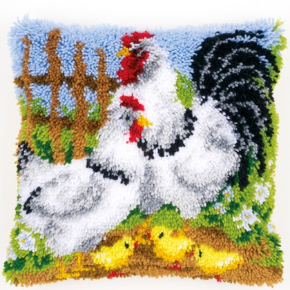 VERVACO LATCH HOOK CUSHION KIT CHICKEN FAMILY ON A FARM (PN-0148984)