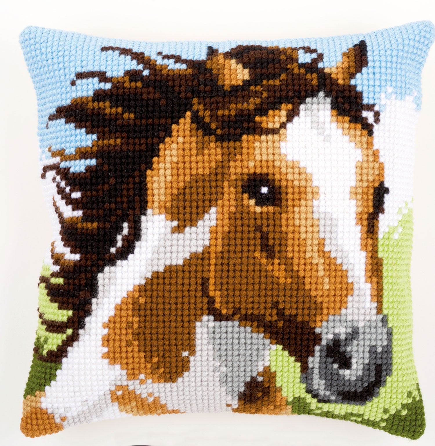 VERVACO CROSS STITCH CUSHION KIT FIERY STALLION (PN-0151037)