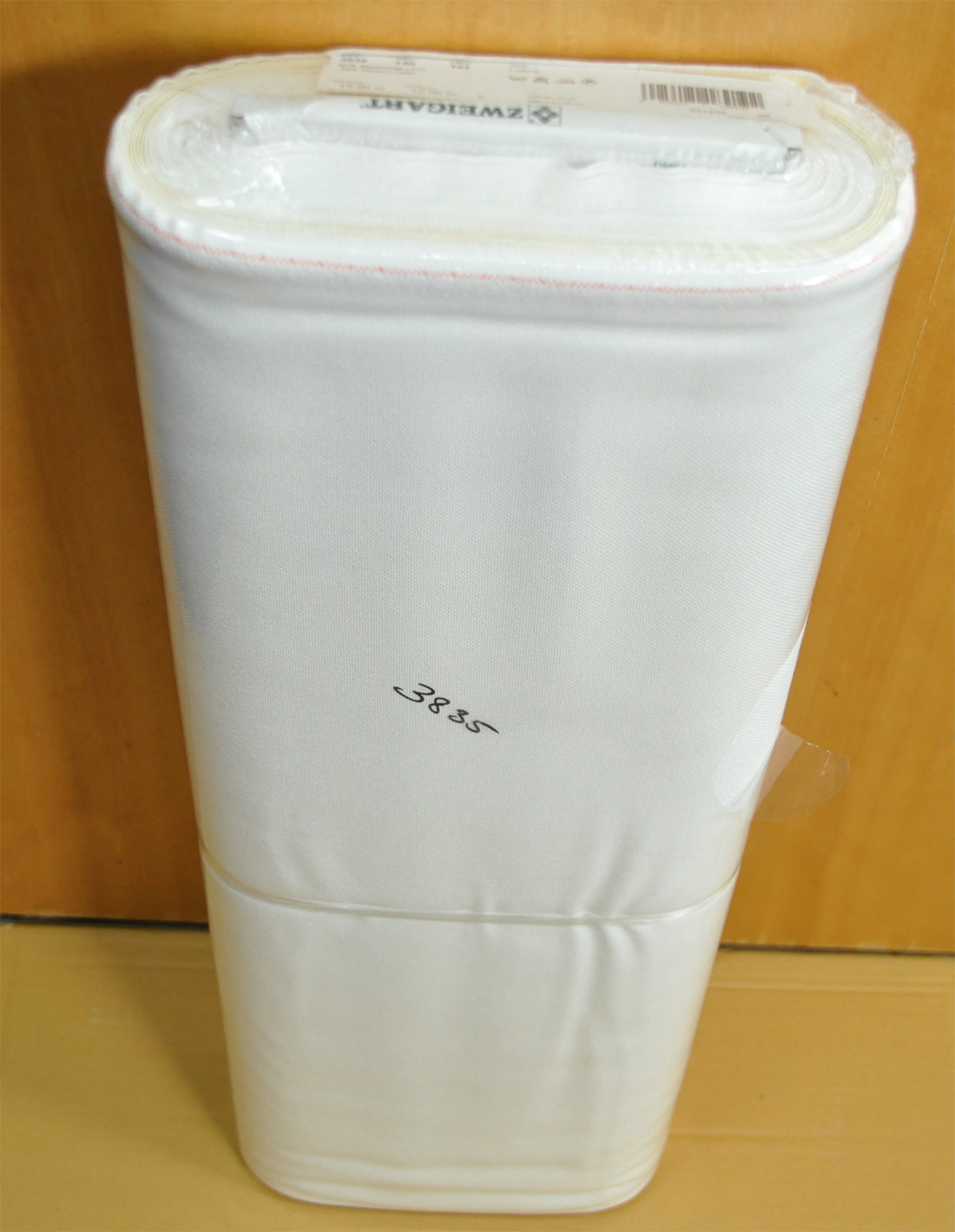 AIDA FABRIC"LUGANAT":140CM (3835-140)