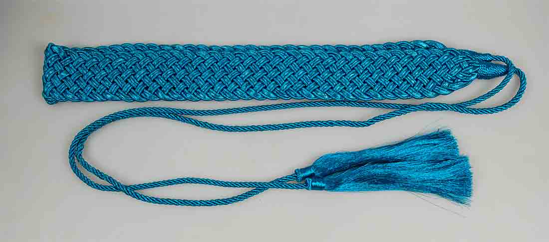 METALLIC TASSELS LONG (142)