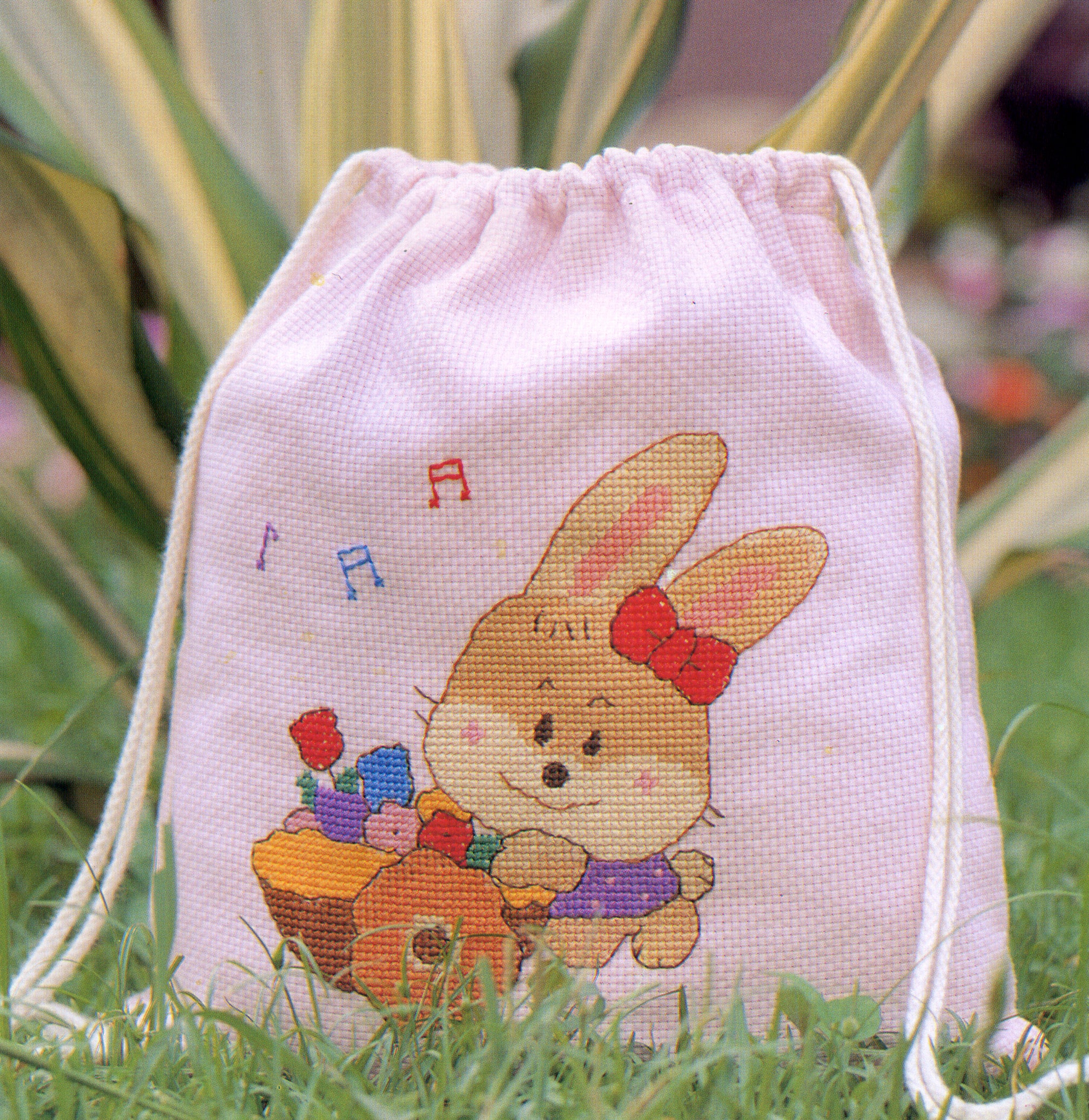 CROSS STITCHERY KIT (CS-260)