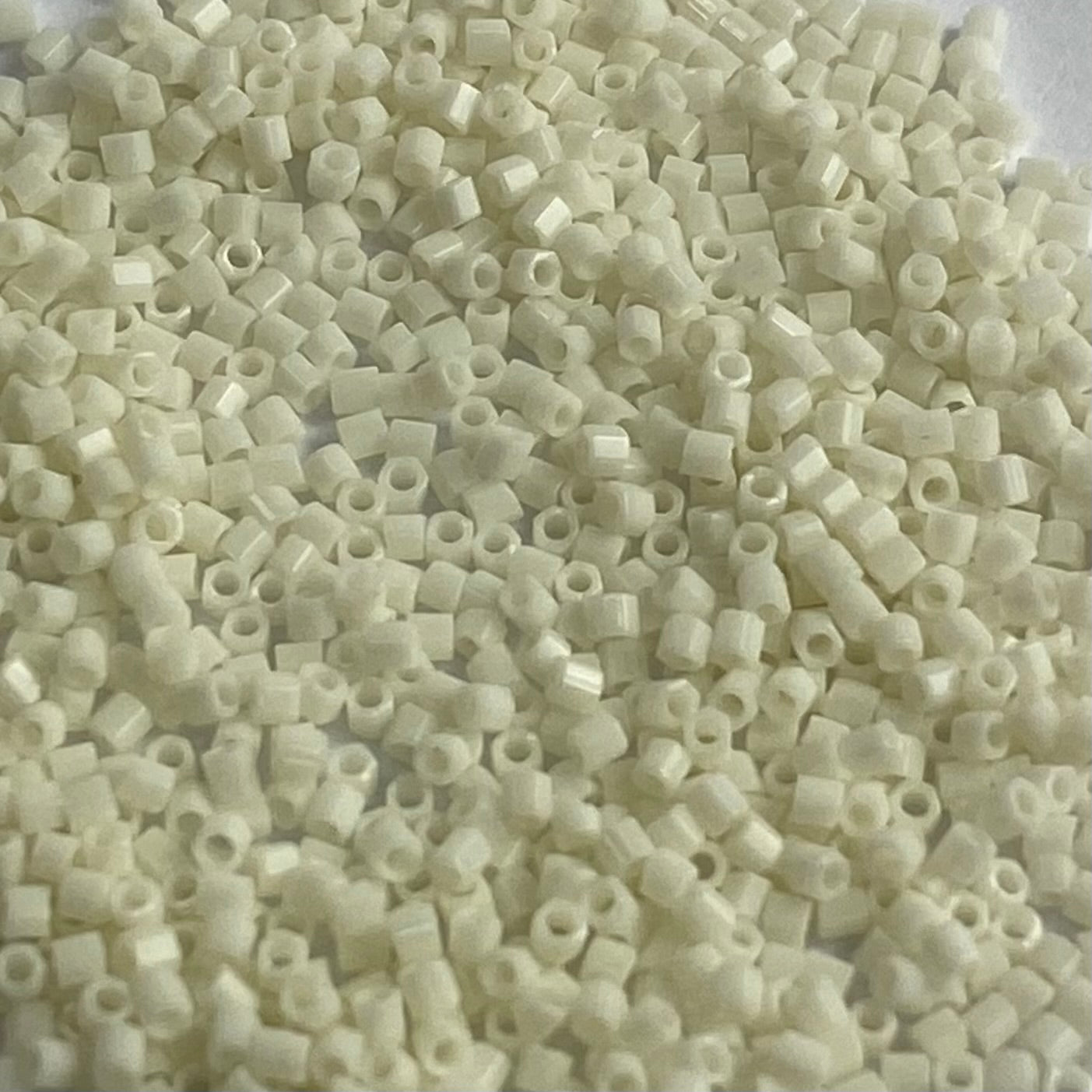 GLASS BEADS:100GRx5(1/2KG) (MIY/2C-15/0-491)