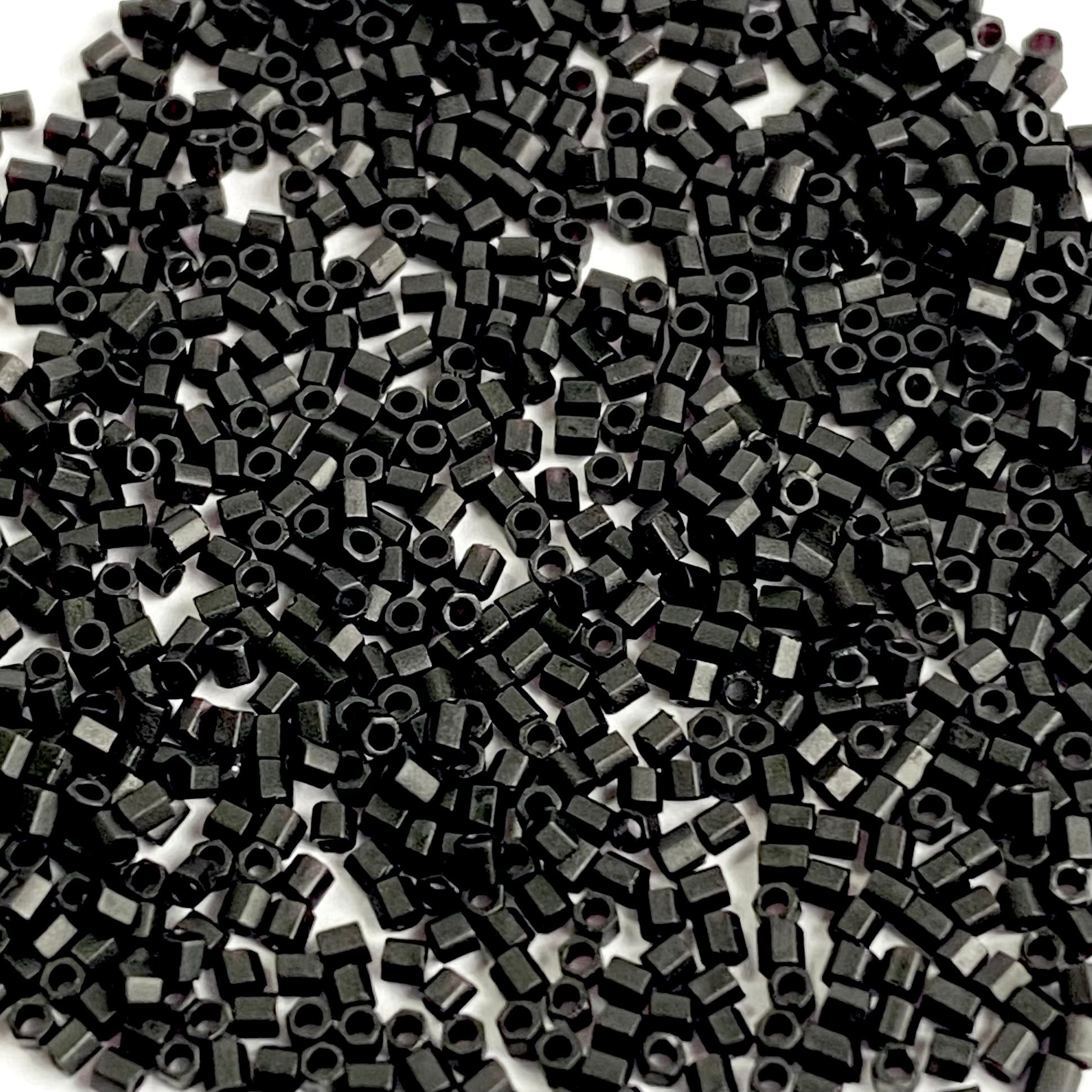 MIYUKI BEADS:2CUT#15/0 (MIY/2C-15/0-401F)