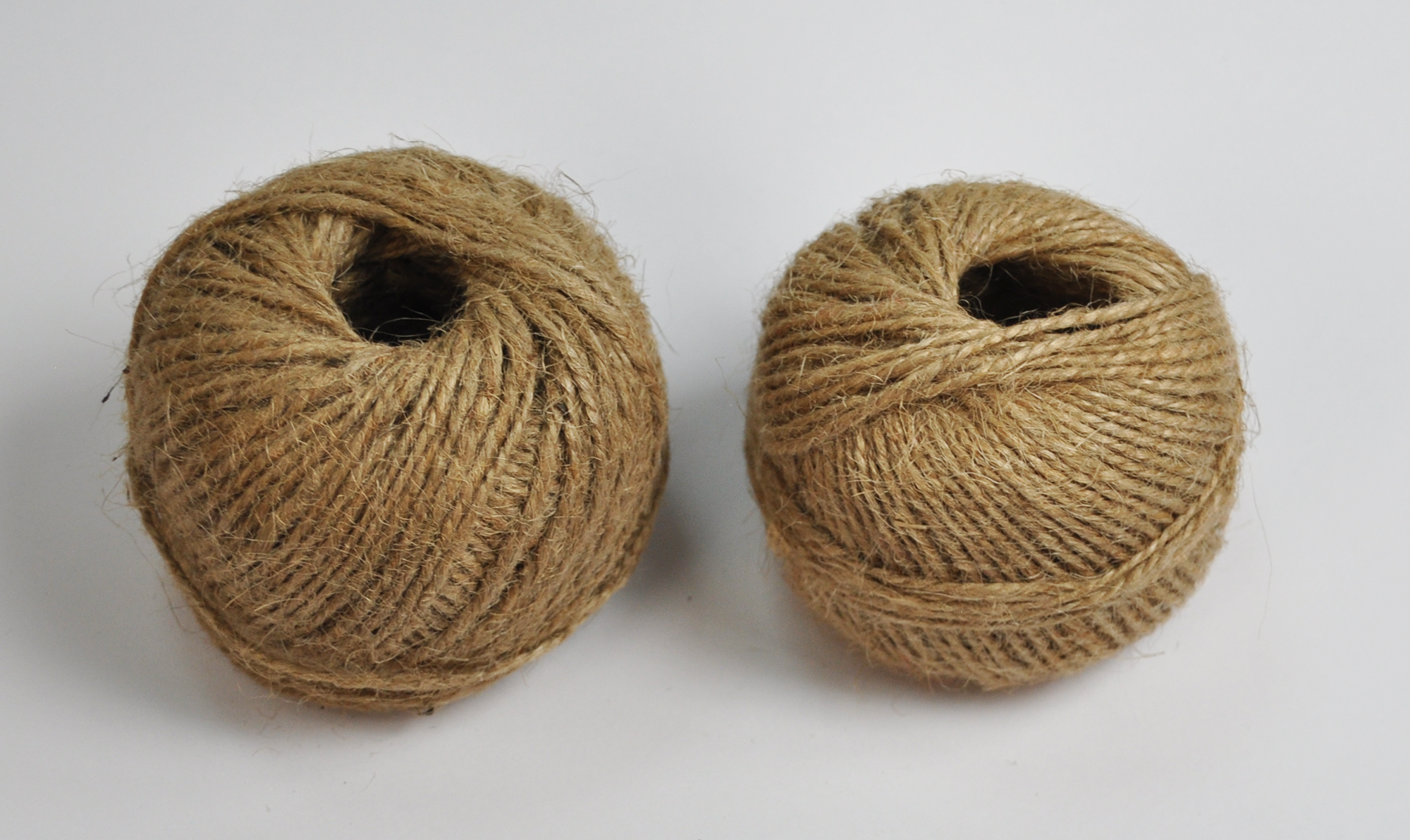 JUTE BALL;6BALLS PER PKT (BAN/JB)