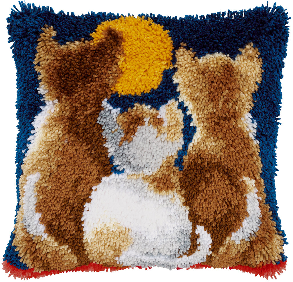 VERVACO LATCH HOOK CUSHION – CATS AT NIGHT (PN-0021651)