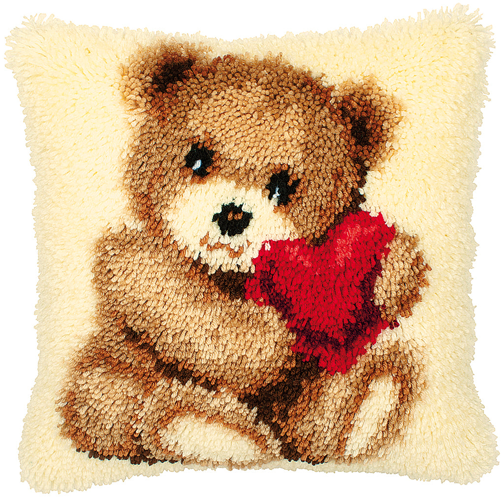 VERVACO LATCH HOOK CUSHION – BEAR CUB W/HEART (PN-0014187)