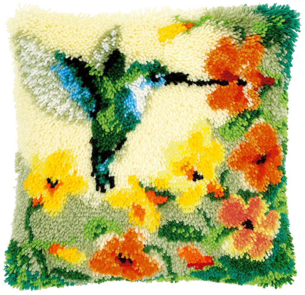VERVACO LATCH HOOK CUSHION – HUMMINGBIRD & FLOWERS (PN-0146770)