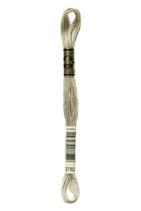DMC Mouliné Spécial Embroidery Floss — 8 m × 12 (117)