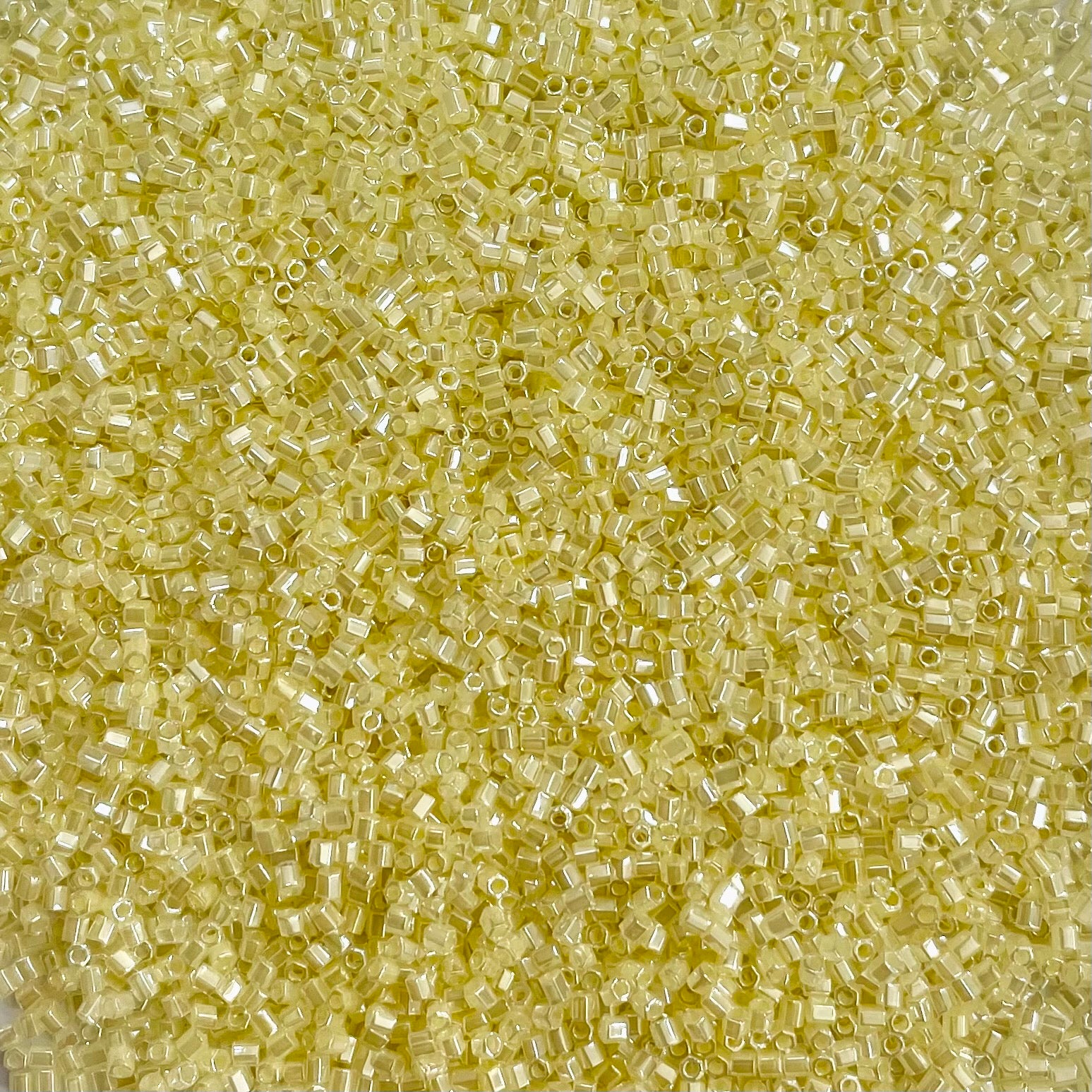 GLASS BEADS:100GRx5 (1/2KG) (MIY/2C-15/0-527)