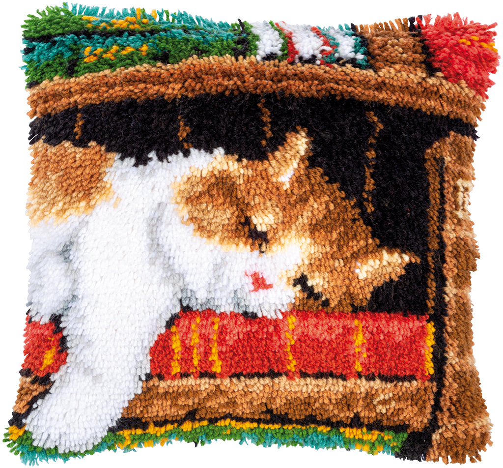 VERVACO LATCH HOOK CUSHION – CAT SLEEPING ON BOOKSHELF (PN-0149737)