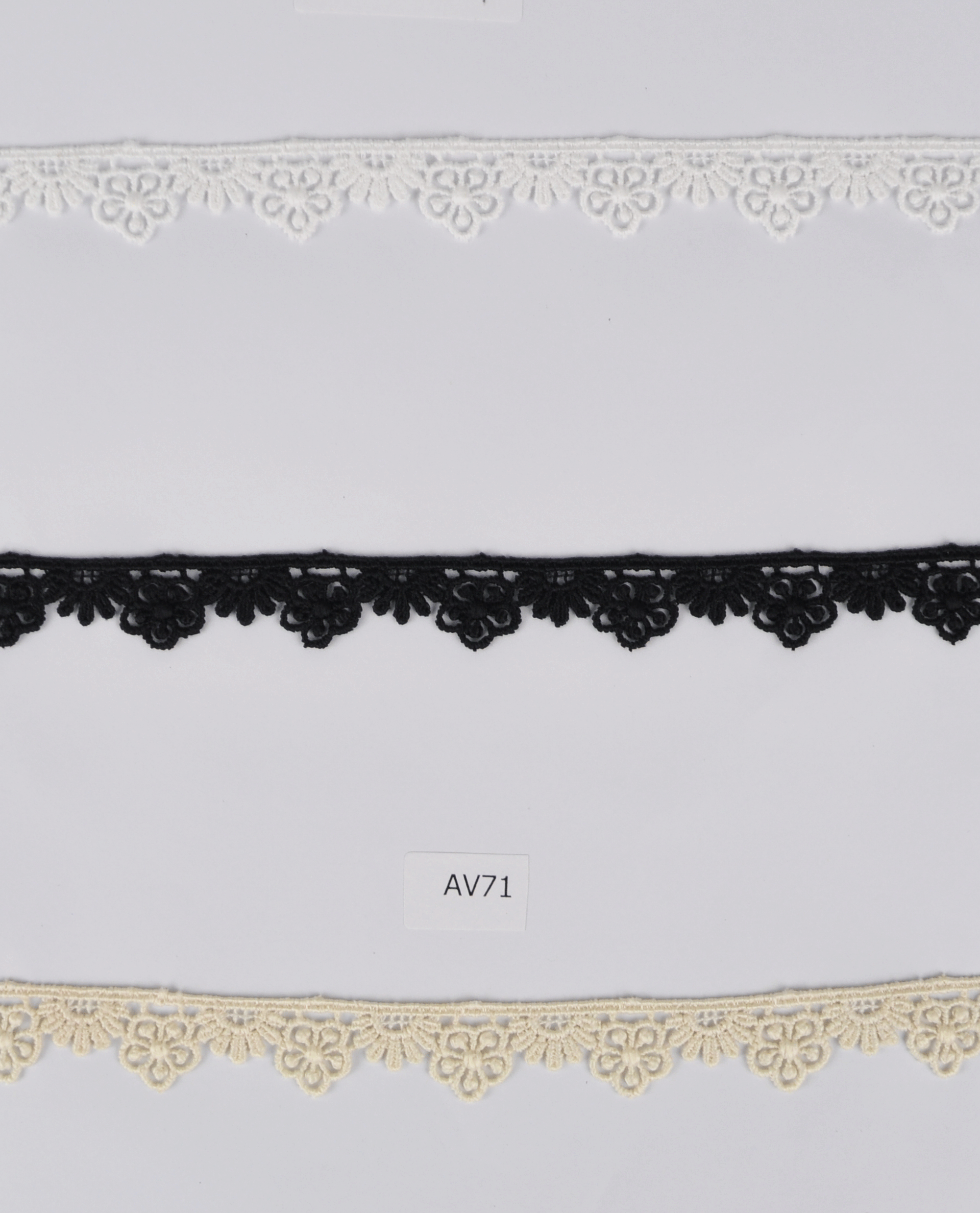 CH-CUT LACE W/TX:13.7MTx1.88CM (TX63-1079)