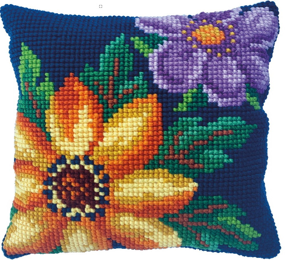 CROSS STITCH CUSHION KIT 15.8" X 15.8" (LH9.017)