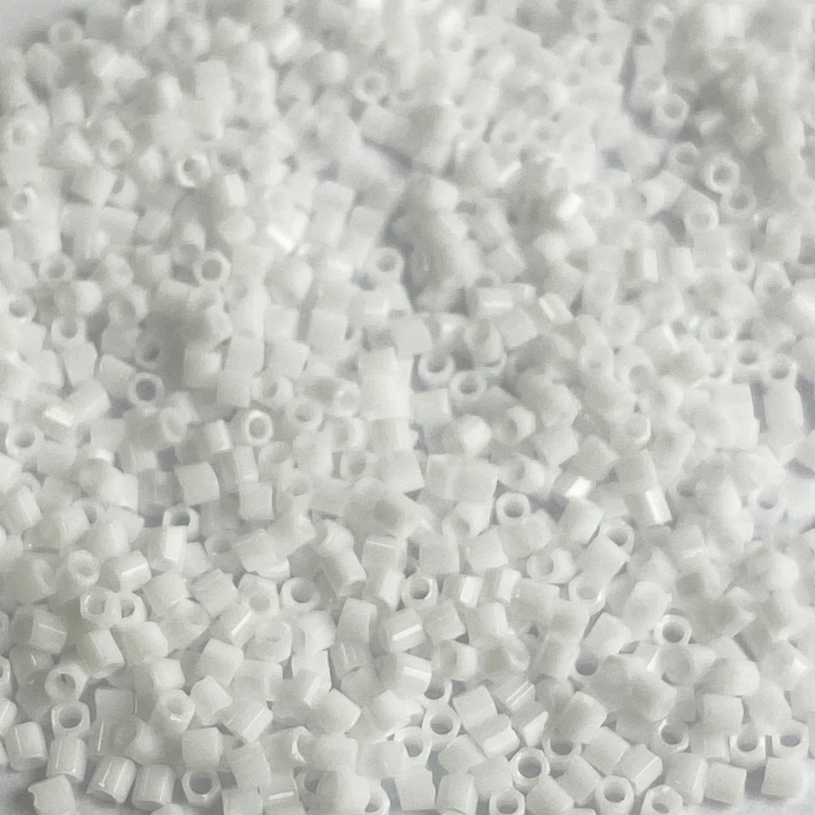 MIYUKI BEADS:2CUT#1/2KG (MIY/2C-15/0-402)