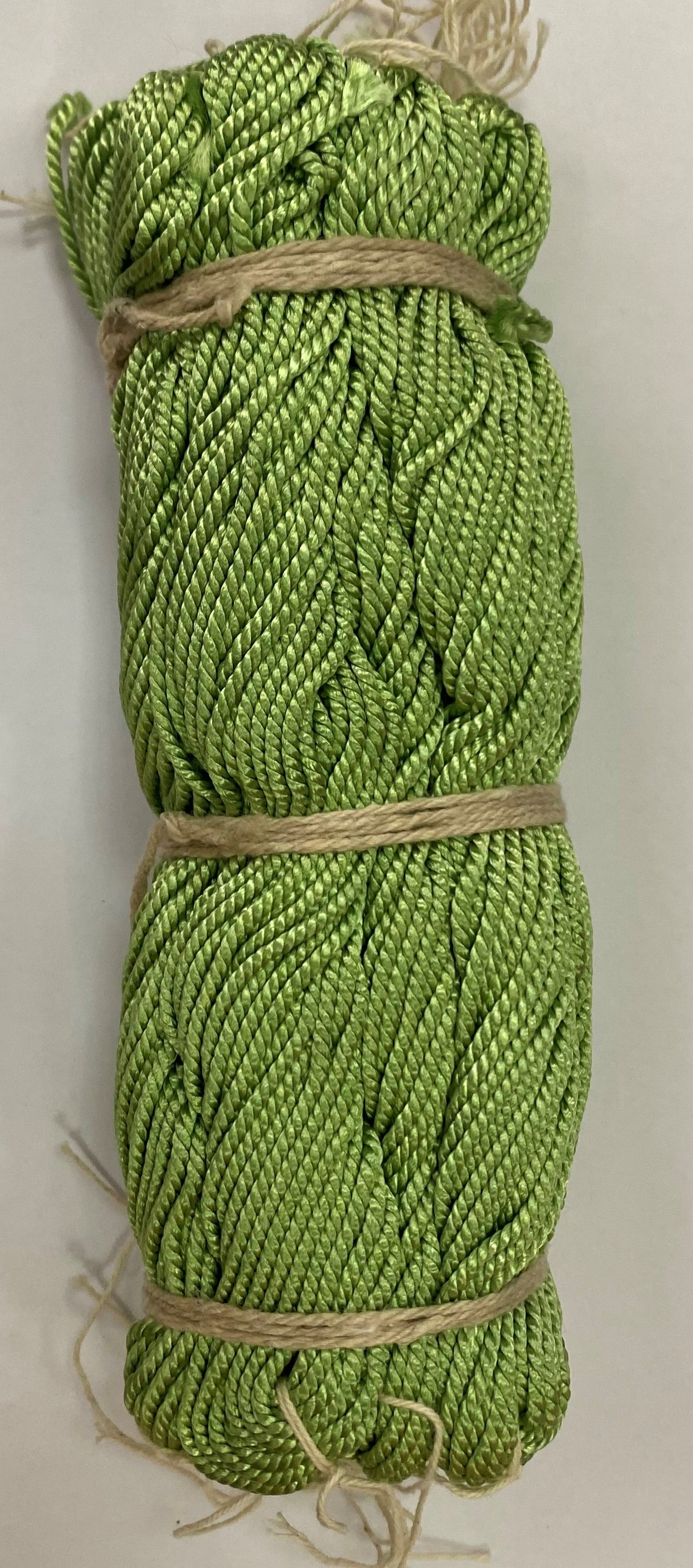 CORD: 9MTR/PC: 1DOZ/PKT (5064/FNA001)