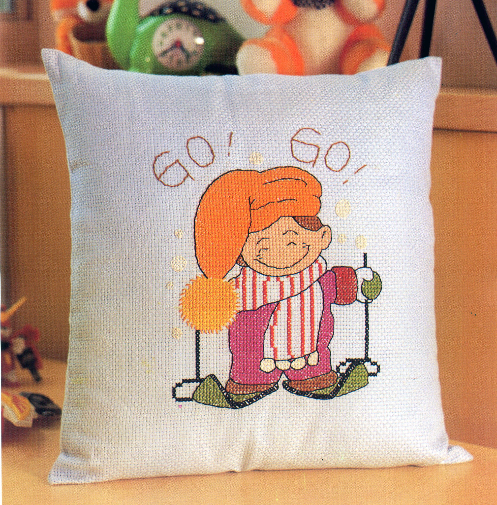 CROSS STITCHERY KIT (CS-250)