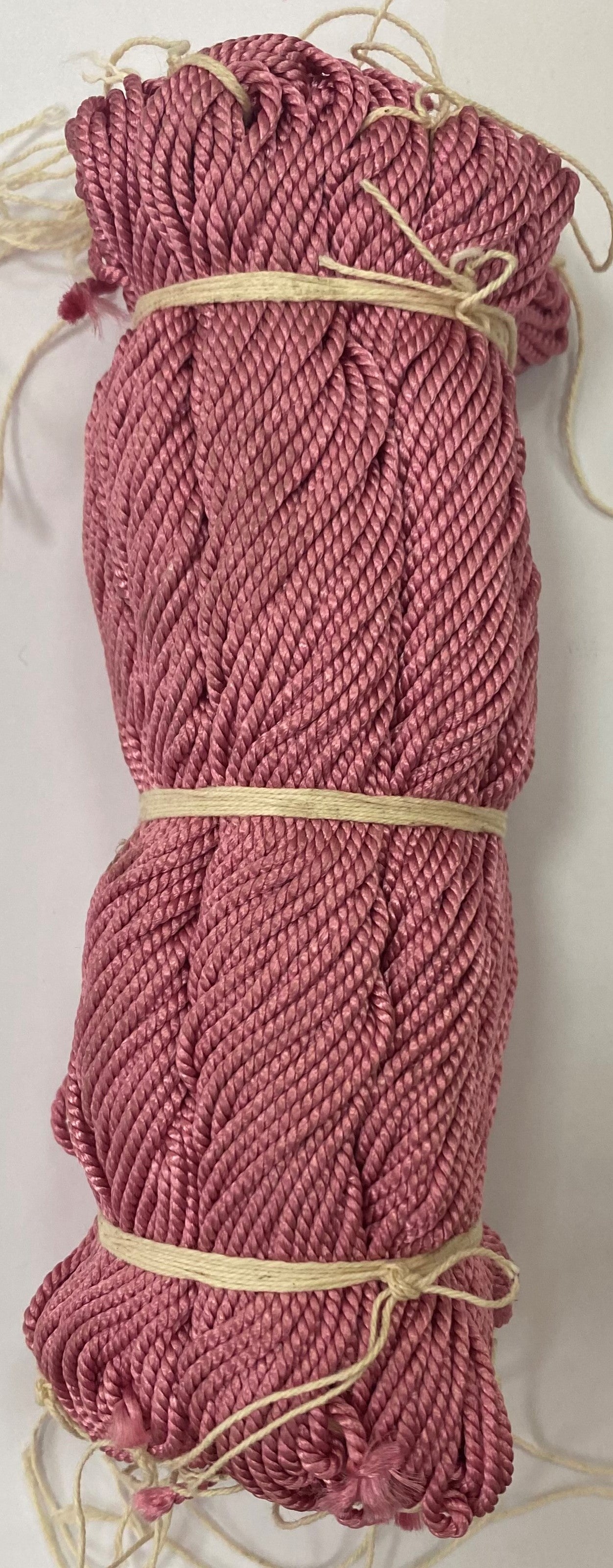CORD: 9MTR/PC: 1DOZ/PKT (5064/FNA001)