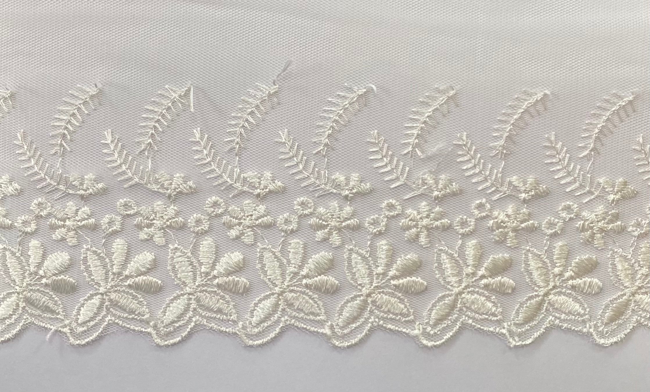 NET CUTTING LACE:4" (D-52-4093)