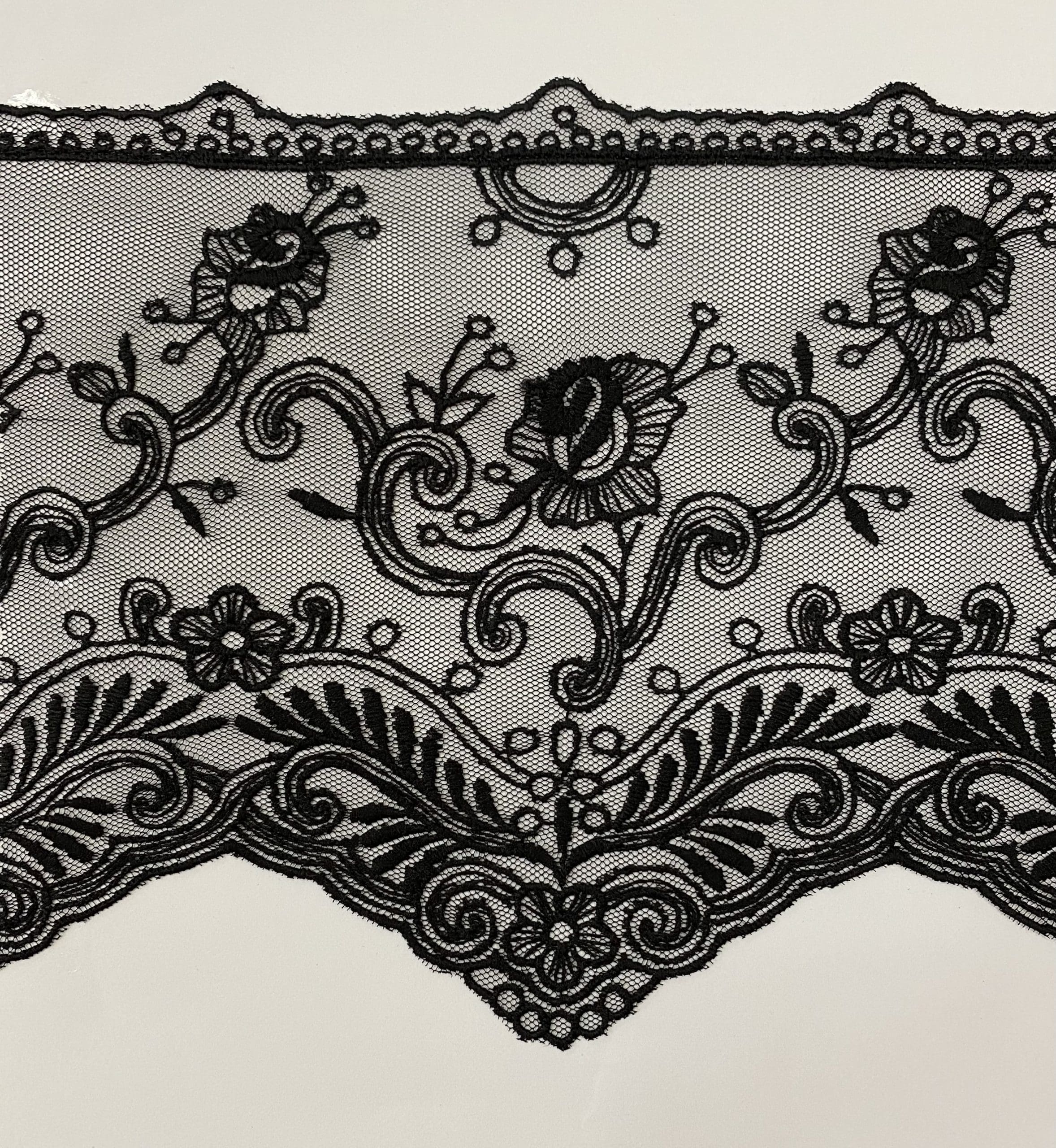 P.NET-CUT LACE W/TEX:15Y:6.25" (TX58-4193)