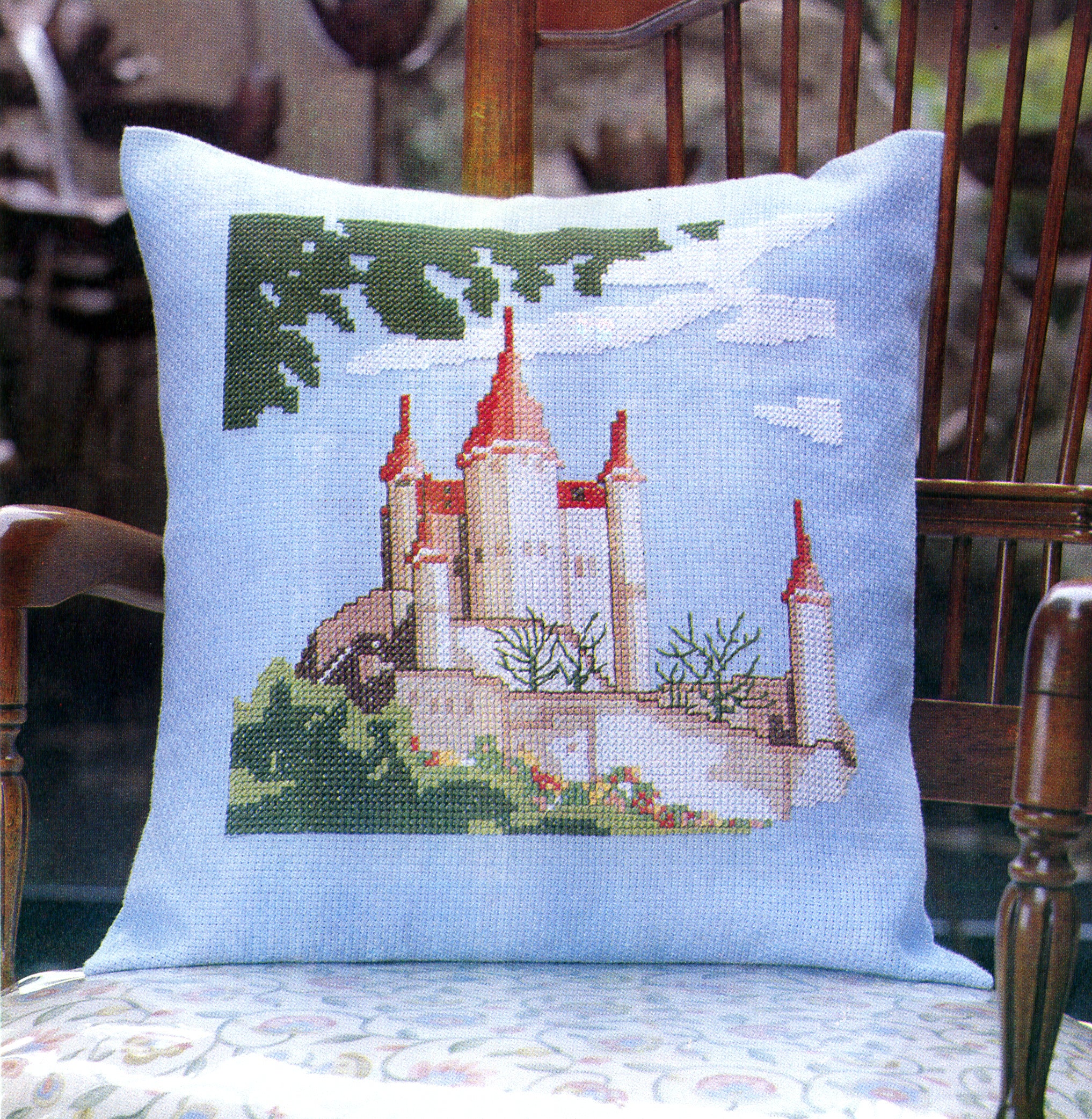 CROSS STITCHERY KIT (CS-250)