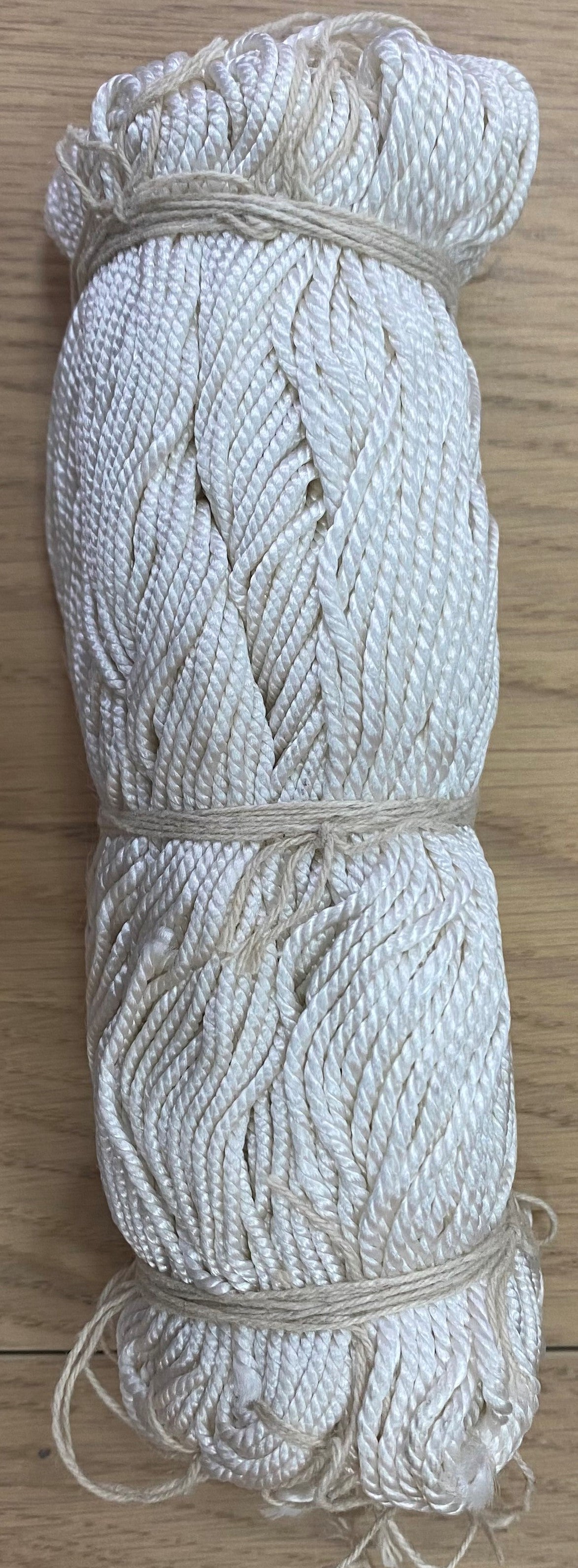CORD: 9MTR/PC: 1DOZ/PKT (5064/FNA001)