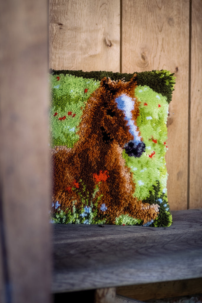 VERVACO LATCH HOOK CUSHION – FRISKY FOAL (PN-0178754)